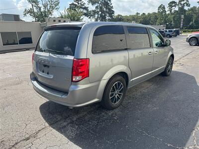 2019 Dodge Grand Caravan GT   - Photo 4 - Huffman, TX 77336