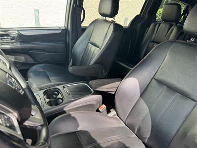 2019 Dodge Grand Caravan GT   - Photo 6 - Huffman, TX 77336