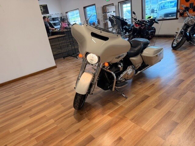 2022 Harley-Davidson Street Glide   - Photo 6 - Lafayette, IN 47905