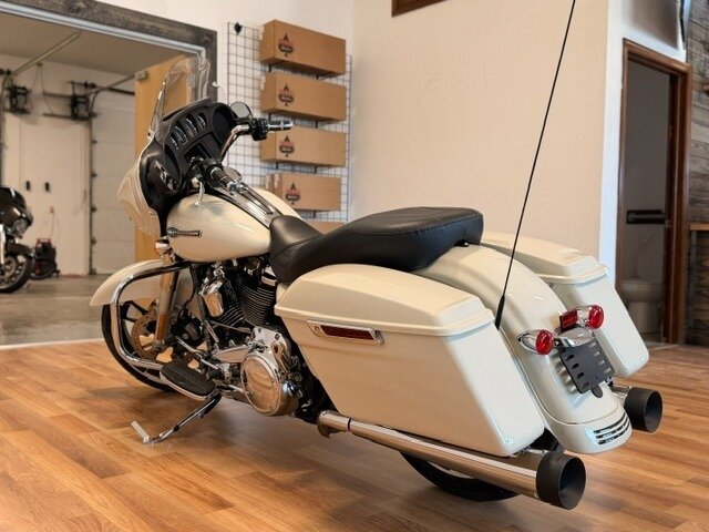 2022 Harley-Davidson Street Glide   - Photo 9 - Lafayette, IN 47905