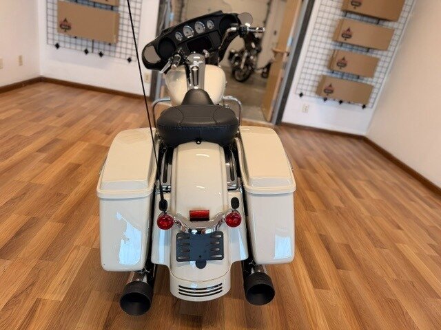 2022 Harley-Davidson Street Glide   - Photo 3 - Lafayette, IN 47905