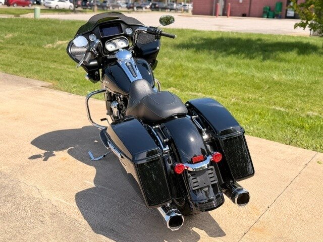 2022 Harley-Davidson Touring Street Glide   - Photo 8 - Lafayette, IN 47905