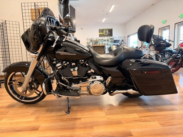2018 Harley-Davidson Street Glide   - Photo 2 - Lafayette, IN 47905