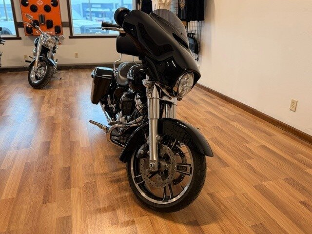 2018 Harley-Davidson Street Glide   - Photo 6 - Lafayette, IN 47905