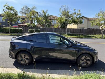 2026 Tesla Model Y   - Photo 4 - Fremont, CA 94536
