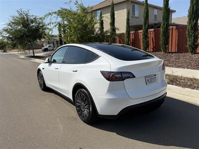 2024 Tesla Model Y   - Photo 6 - Fremont, CA 94536
