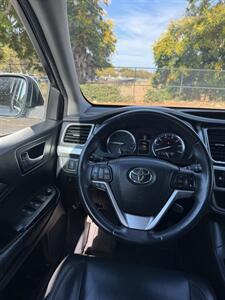 2016 Toyota Highlander XLE   - Photo 18 - Fremont, CA 94536