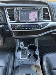 2016 Toyota Highlander XLE   - Photo 12 - Fremont, CA 94536