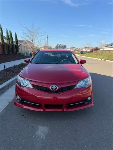 2014 Toyota Camry SE  