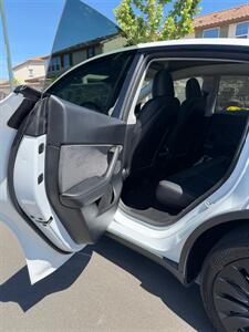 2024 Tesla Model Y Long Range   - Photo 14 - Fremont, CA 94536