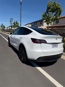 2024 Tesla Model Y Long Range   - Photo 6 - Fremont, CA 94536
