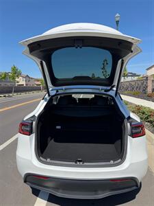2024 Tesla Model Y Long Range   - Photo 8 - Fremont, CA 94536