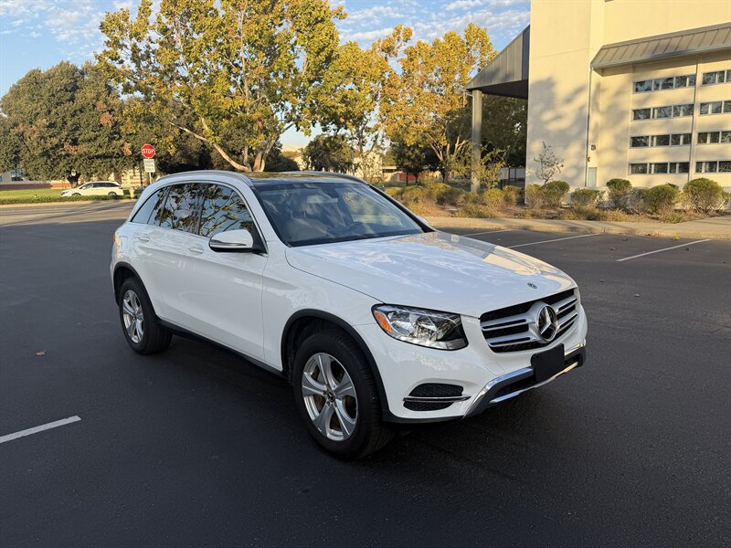2017 Mercedes-Benz GLC GLC 300 4MATIC   - Photo 1 - Fremont, CA 94536
