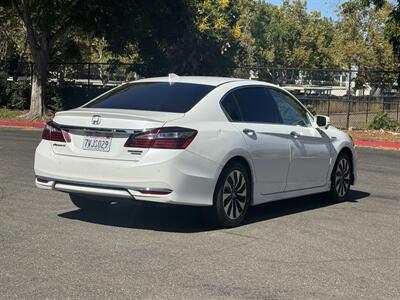 2017 Honda Accord Hybrid Touring   - Photo 4 - Fremont, CA 94536