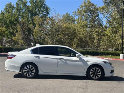 2017 Honda Accord Hybrid Touring   - Photo 8 - Fremont, CA 94536