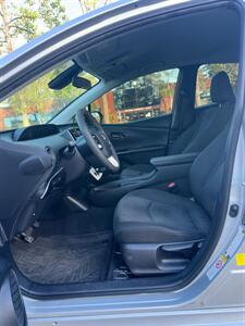 2017 Toyota Prius One   - Photo 11 - Fremont, CA 94536