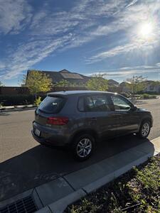 2014 Volkswagen Tiguan S   - Photo 4 - Fremont, CA 94536