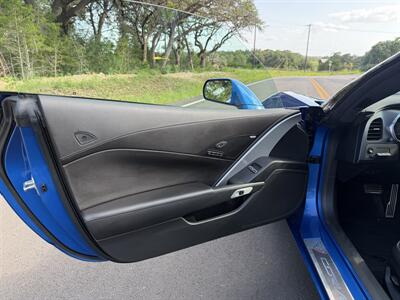 2015 Chevrolet Corvette Stingray 2LT - Photo 8 - Boerne, TX 78006
