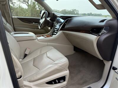 2015 Cadillac Escalade Premium   - Photo 12 - Boerne, TX 78006