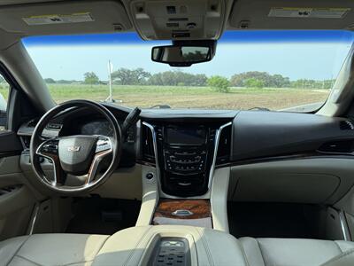 2015 Cadillac Escalade Premium   - Photo 15 - Boerne, TX 78006