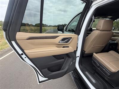 2022 Chevrolet Tahoe Premier   - Photo 11 - Boerne, TX 78006