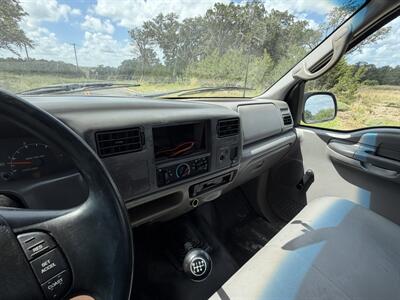 2000 Ford F-250 Super Duty XL   - Photo 13 - Boerne, TX 78006