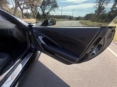 2015 Chevrolet Corvette Stingray 2LT   - Photo 11 - Boerne, TX 78006