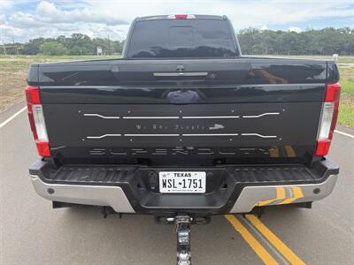 2017 Ford F-350 Lariat   - Photo 4 - Boerne, TX 78006