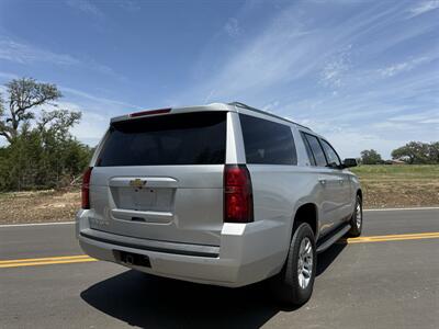 2016 Chevrolet Suburban LT   - Photo 5 - Boerne, TX 78006