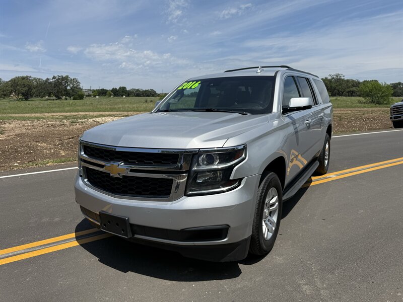 2016 Chevrolet Suburban LT  