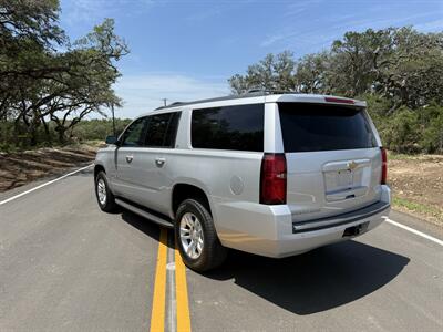 2016 Chevrolet Suburban LT   - Photo 6 - Boerne, TX 78006