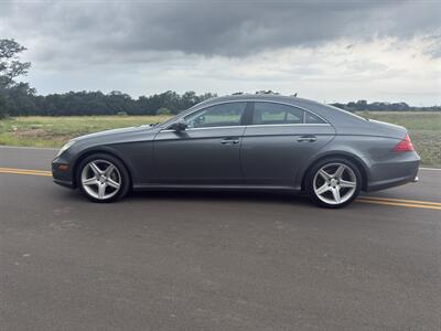 2009 Mercedes-Benz CLS 550  Sedan - Photo 2 - Boerne, TX 78006