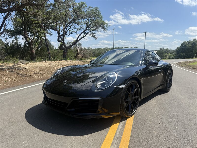 2018 Porsche 911 Carrera  
