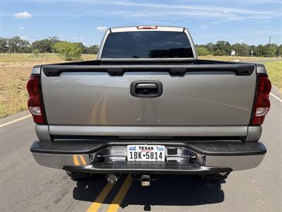 2006 Chevrolet Silverado 2500HD LT LT3 - Photo 9 - Boerne, TX 78006