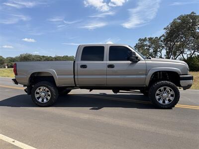 2006 Chevrolet Silverado 2500HD LT LT3 - Photo 3 - Boerne, TX 78006