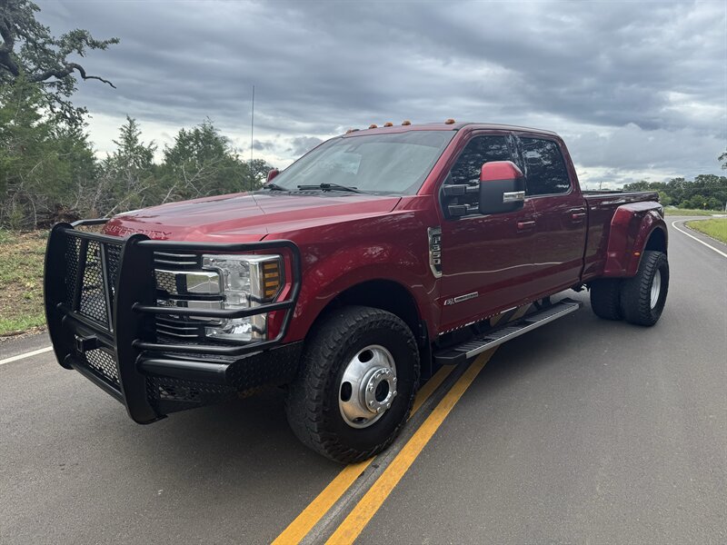 2018 Ford F-350 Super Duty Lariat  