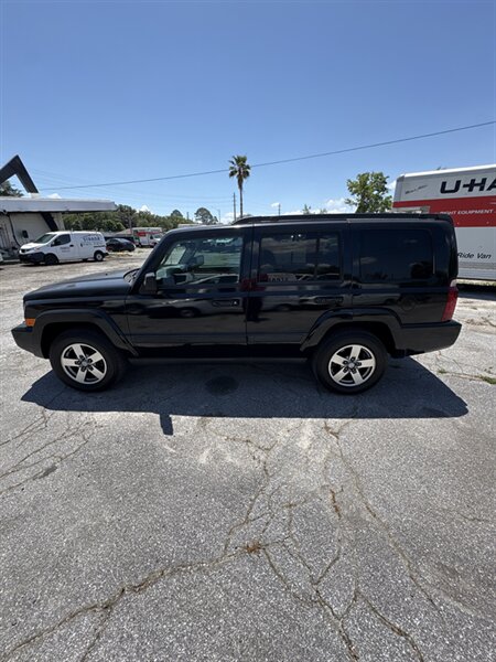 2007 Jeep Commander Sport  