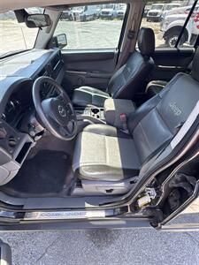 2007 Jeep Commander Sport   - Photo 5 - Jacksonville, FL 32206