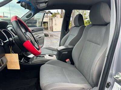 2015 Toyota Tacoma PreRunner V6   - Photo 19 - Tustin, CA 92780