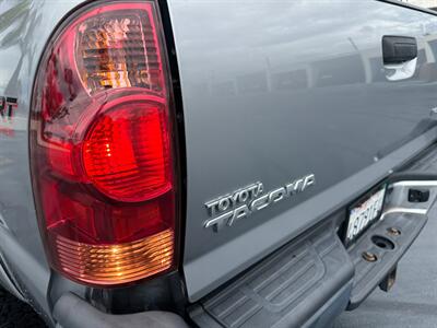 2015 Toyota Tacoma PreRunner V6   - Photo 9 - Tustin, CA 92780