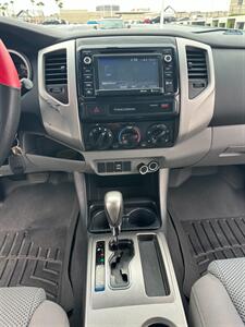2015 Toyota Tacoma PreRunner V6   - Photo 21 - Tustin, CA 92780