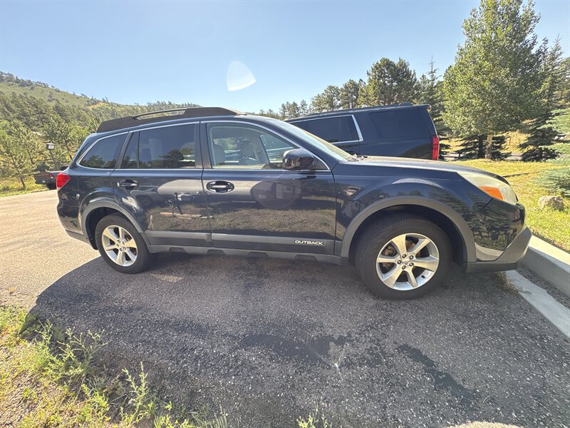 2013 Subaru Outback 2.5i Limited  