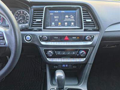 2018 Hyundai SONATA SEL   - Photo 22 - Thousand Oaks, CA 91360