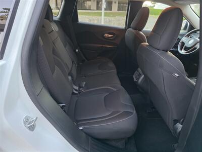 2016 Jeep Cherokee Latitude - Photo 16 - Thousand Oaks, CA 91360