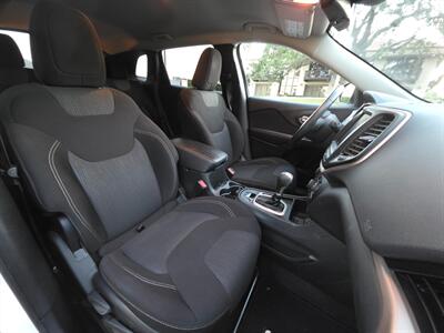 2016 Jeep Cherokee Latitude - Photo 19 - Thousand Oaks, CA 91360