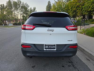 2016 Jeep Cherokee Latitude - Photo 6 - Thousand Oaks, CA 91360