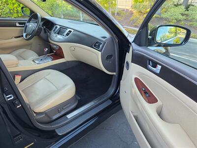 2013 Hyundai Genesis 3.8L - Photo 17 - Thousand Oaks, CA 91360