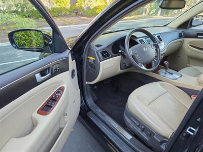 2013 Hyundai Genesis 3.8L - Photo 10 - Thousand Oaks, CA 91360