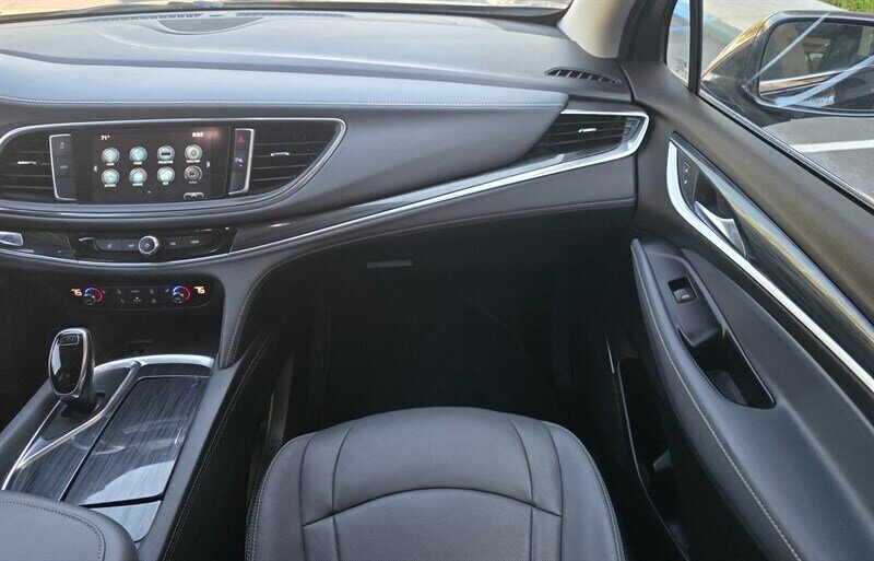 2019 Buick Enclave Essence - Photo 15 - Thousand Oaks, CA 91360