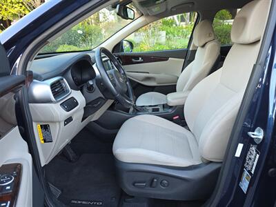 2017 Kia Sorento LX - Photo 10 - Thousand Oaks, CA 91360